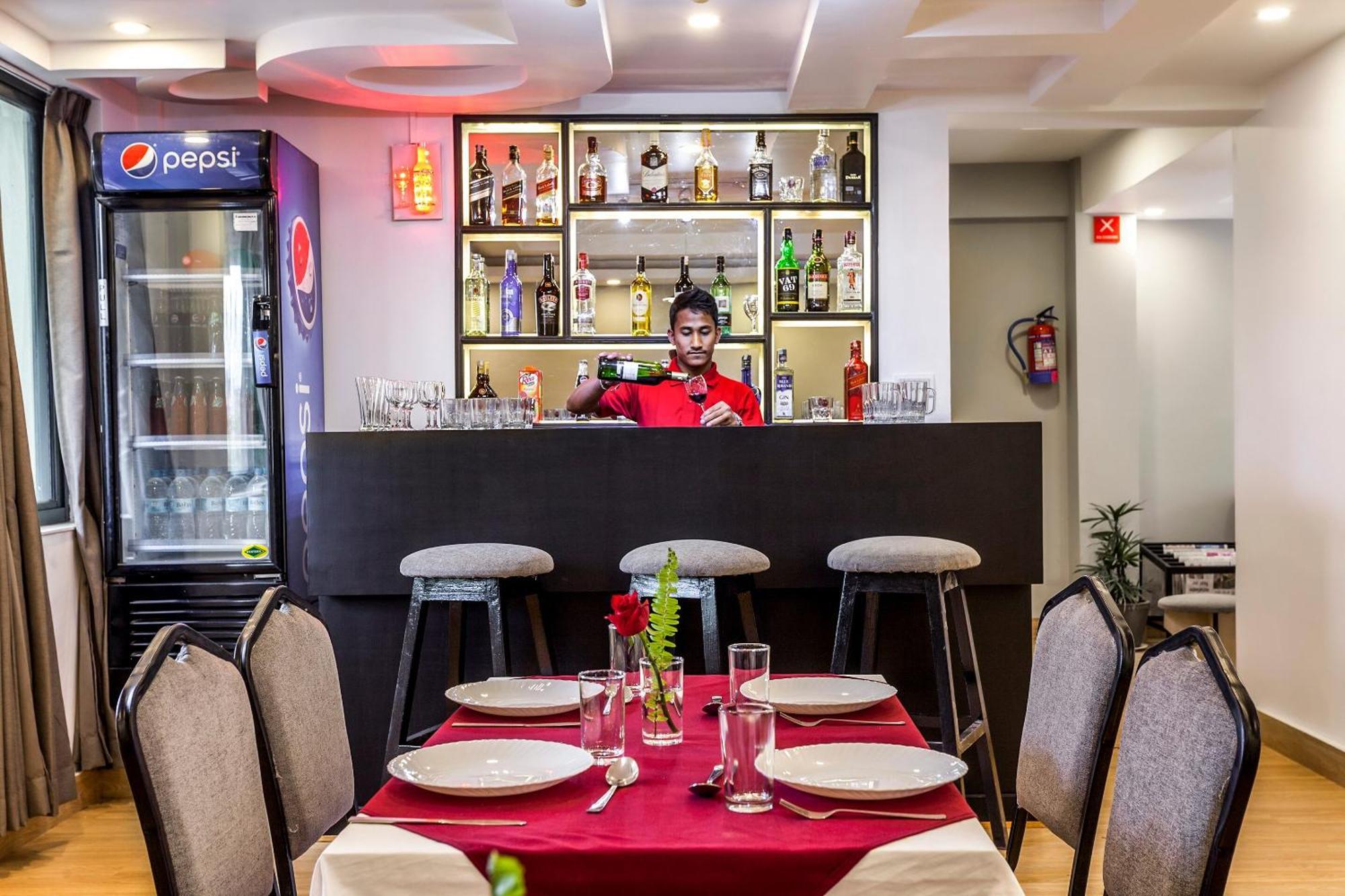 Oyo 123 Hotel Prince Plaza Kathmandu Luaran gambar